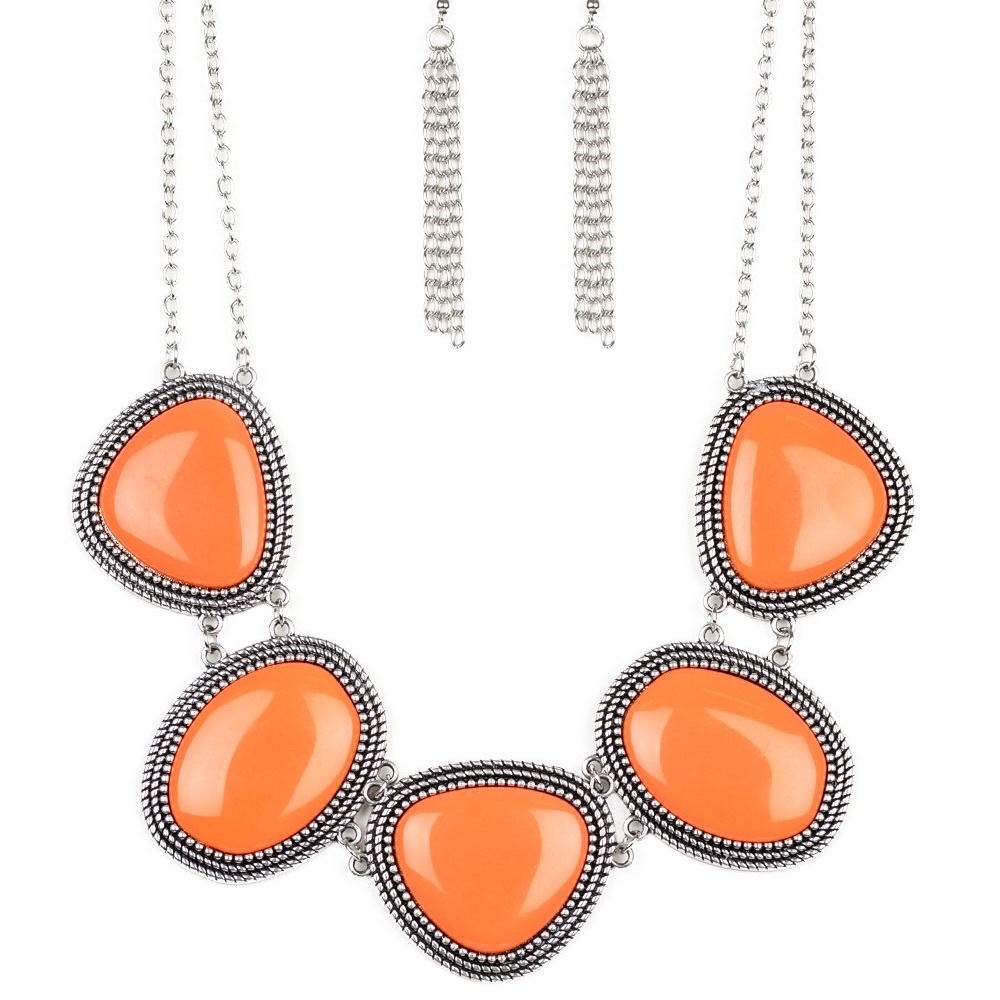 I love this Viva La ViVID Orange Necklace. ❤️